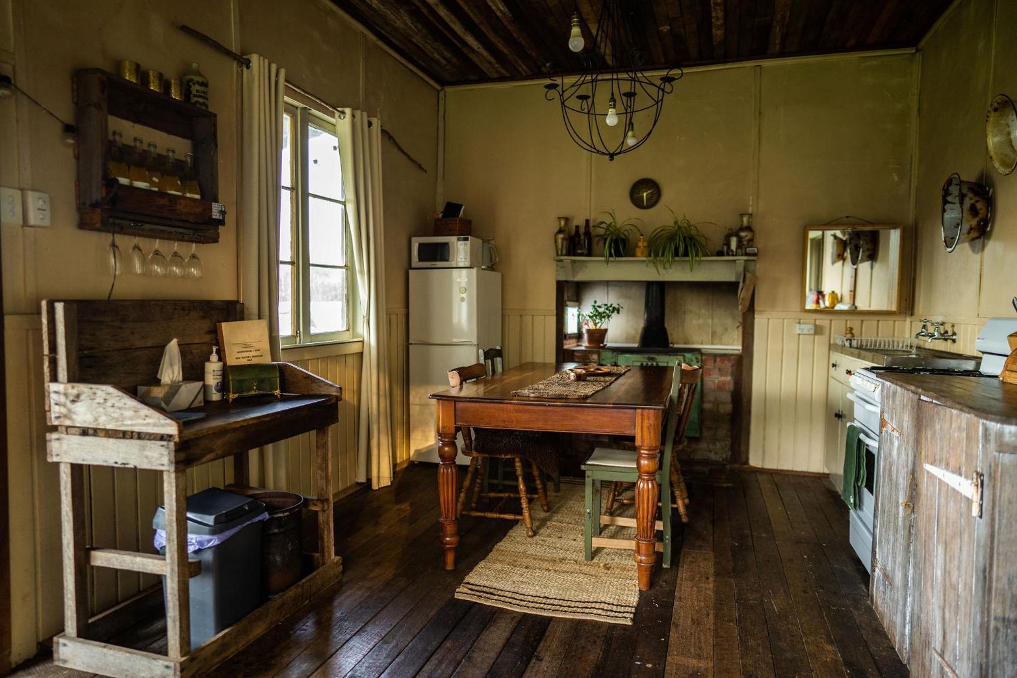 Cosy Farmstay: Green Cabin At Whispering Woods Beedelup Kültér fotó